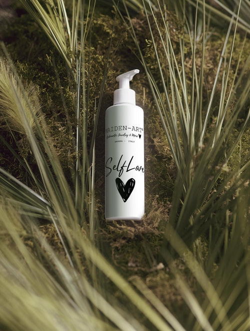 LumiMelt – Radiant Cleansing Milk