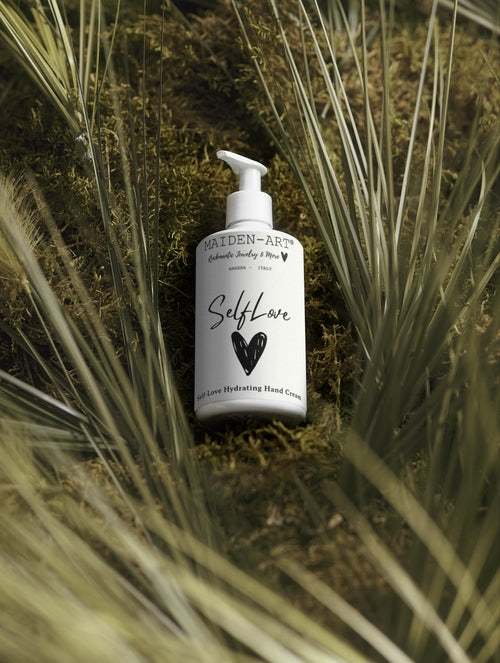 LumiEmbrace – Hydrating Hand Cream