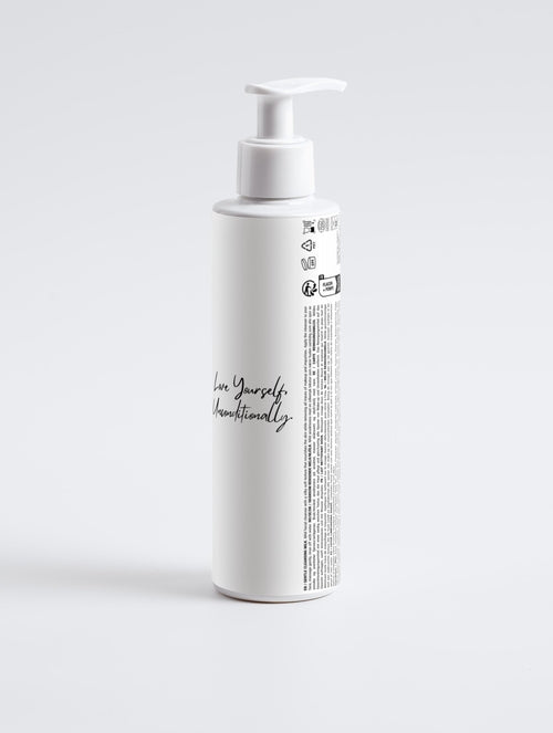 LumiMelt – Radiant Cleansing Milk